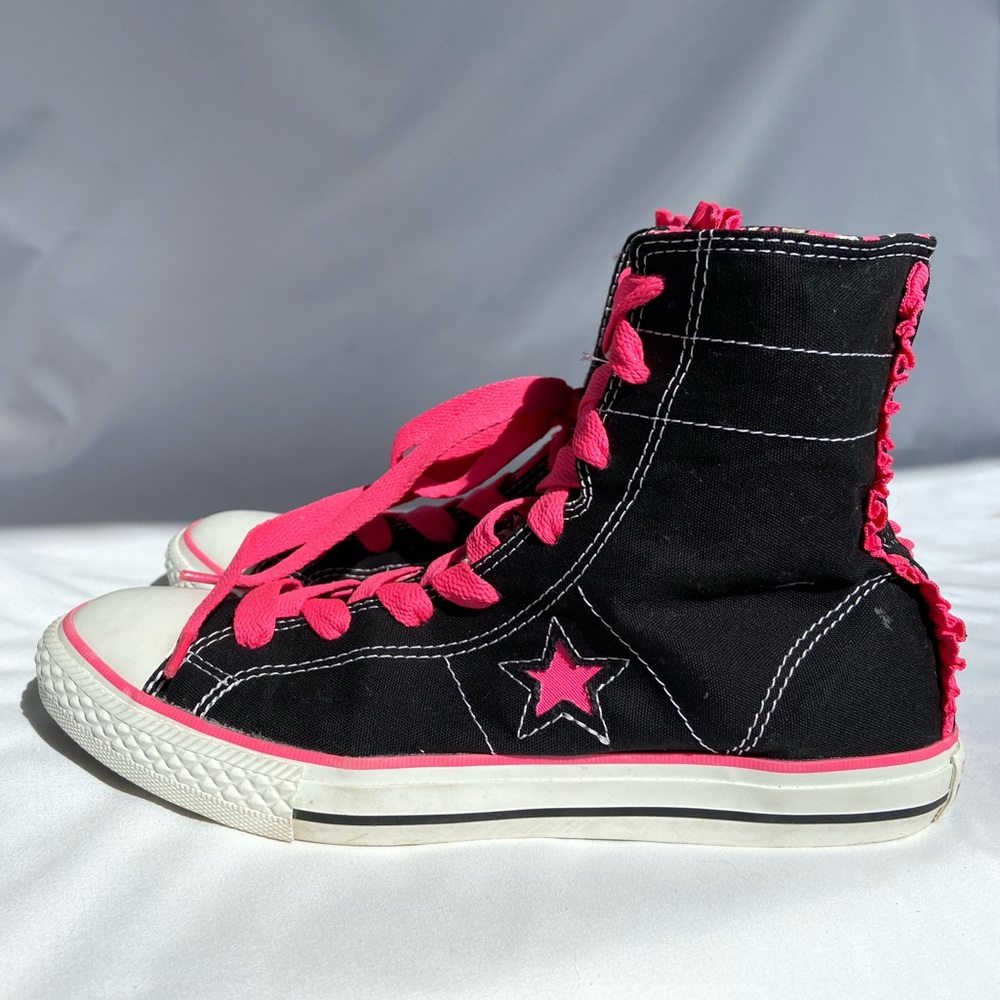 Converse Chuck Taylor All Star High Top Hi Lace Up Black Hot Pink Shoes W U.S 6